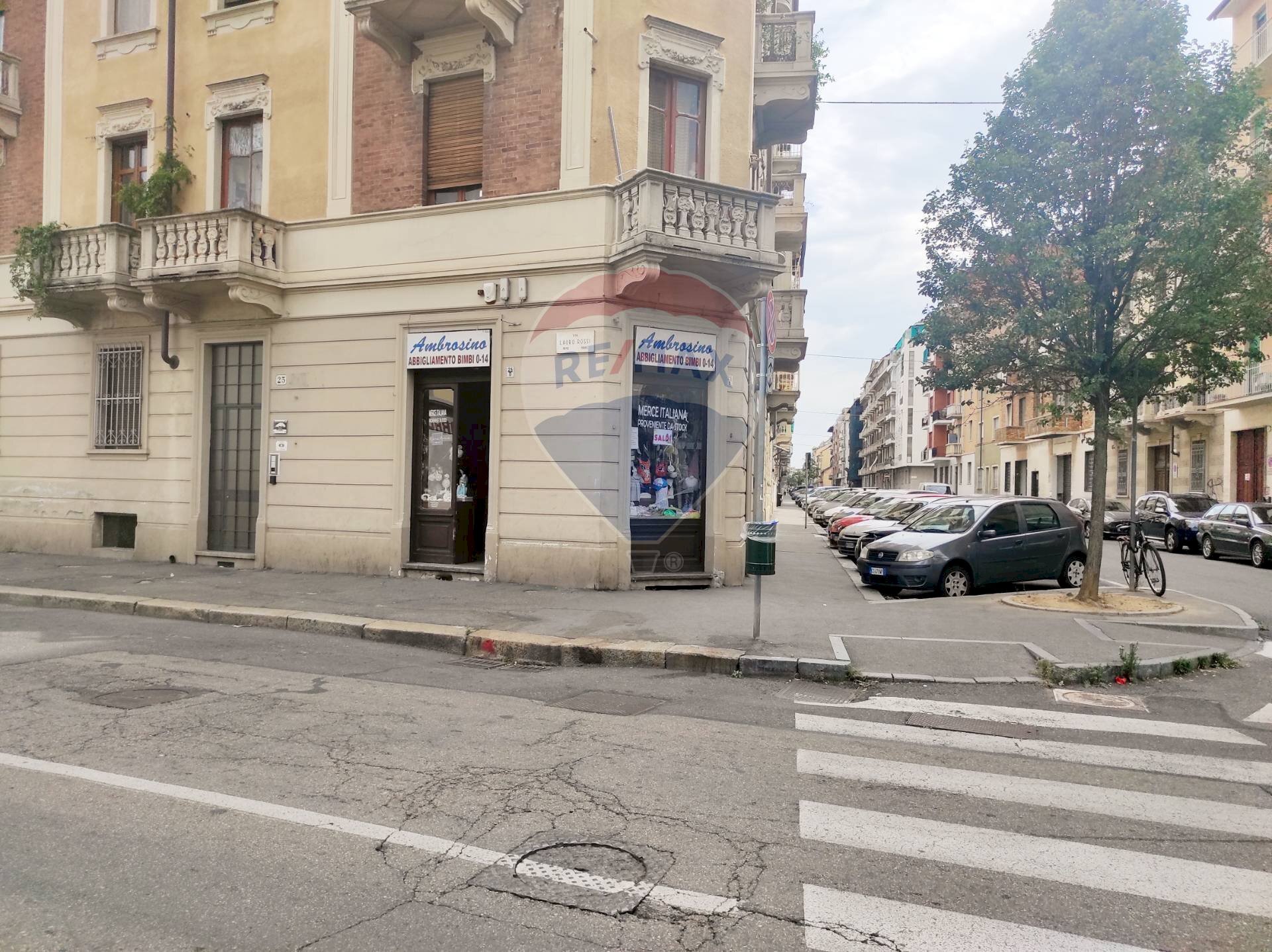 Edificio all\'aperto - Locale Commerciale Via Lauro Rossi
 
25, Torino - foto 2