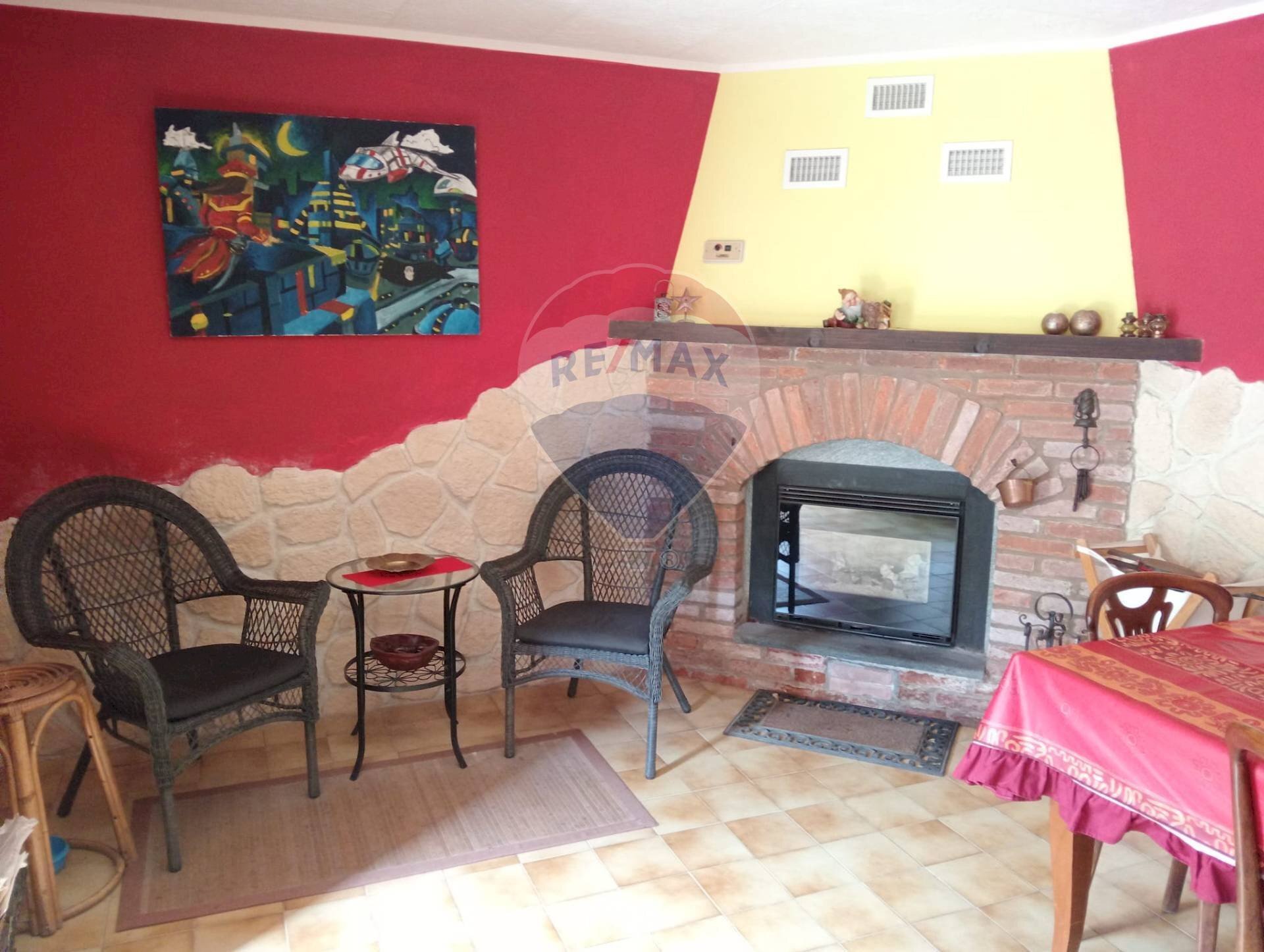 Sala da pranzo - Semi-detached house via ronchi inferiore
 
20, Cuorgnè - photo 3