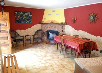 Sala da pranzo - Casa semi indipendente via ronchi inferiore
 
20, Cuorgnè - foto 2
