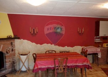 Sala da pranzo - Casa semi indipendente via ronchi inferiore
 
20, Cuorgnè - foto 8