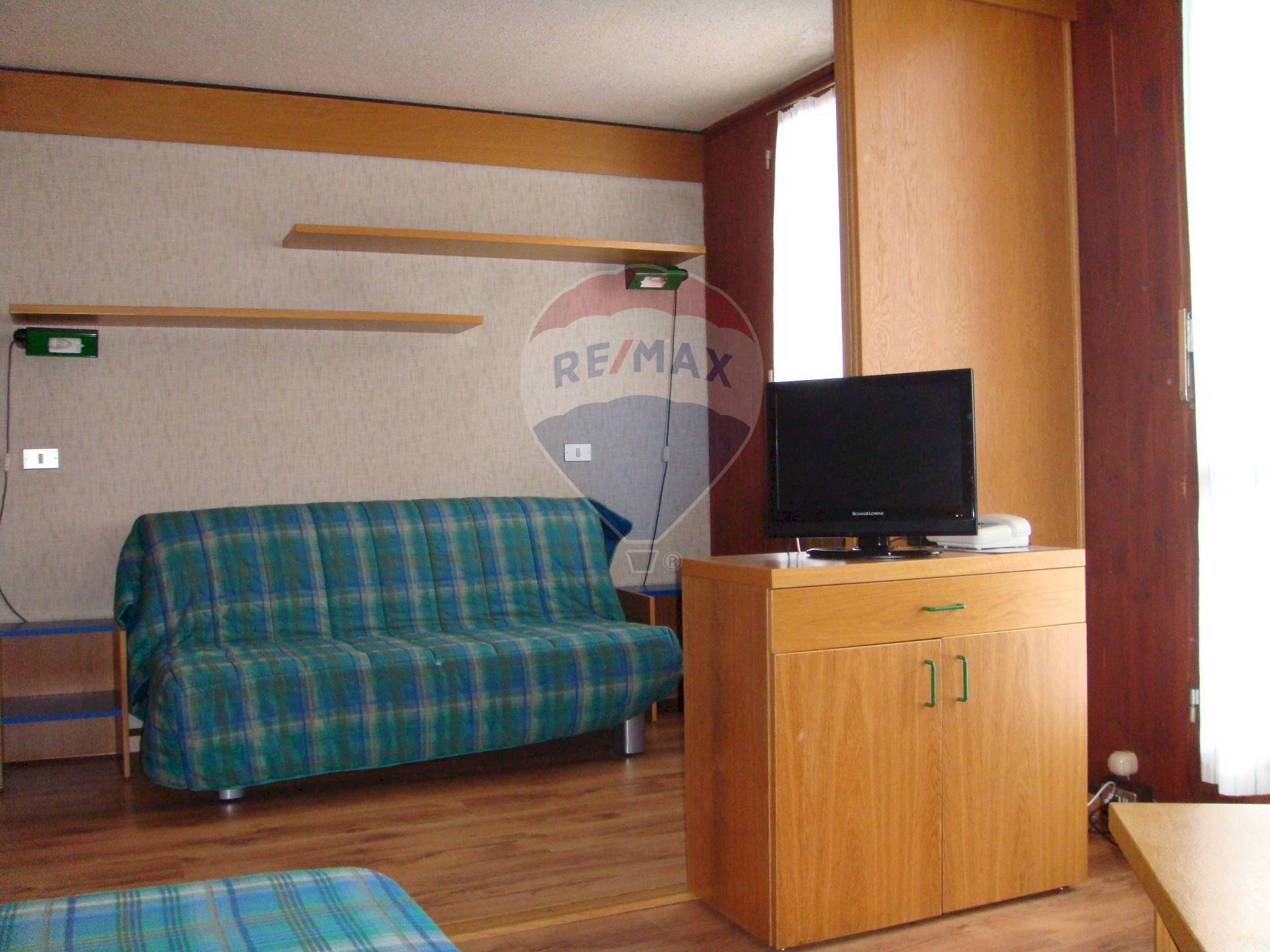 Soggiorno - One-room apartment Breuil-Cervinia AO, Valtournenche - photo 3