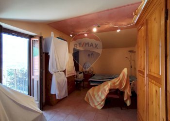 Soggiorno - Four-room apartment Borgata Arnodera
 
10, Gravere - photo 9