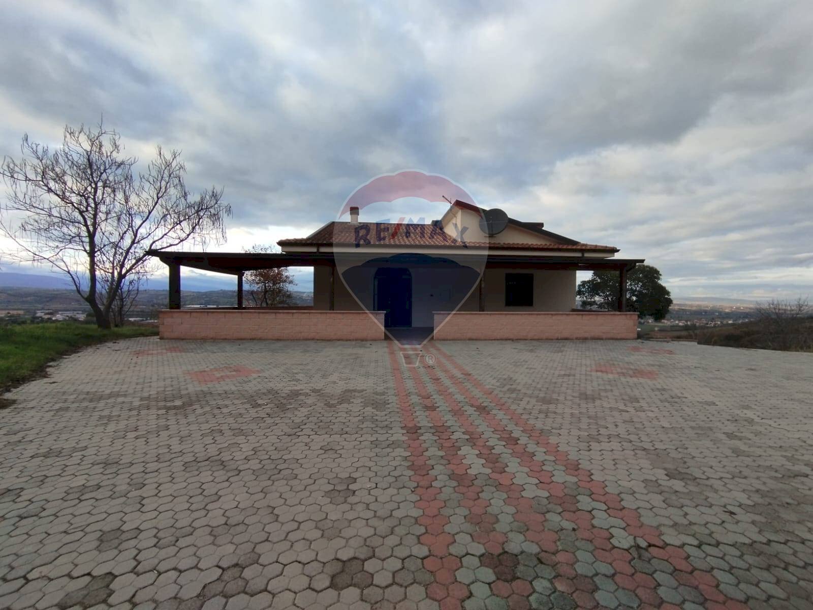 Casa all\'aperto - Villa cacce
 
snc, San Marco Argentano - foto 1