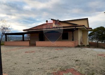 Casa all\'aperto - Villa cacce
 
snc, San Marco Argentano - foto 34