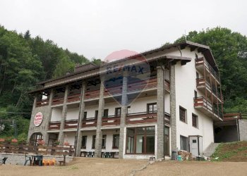 Edificio all\'aperto - Hotel Via Del Riaccio
56, Villa Minozzo - photo 1