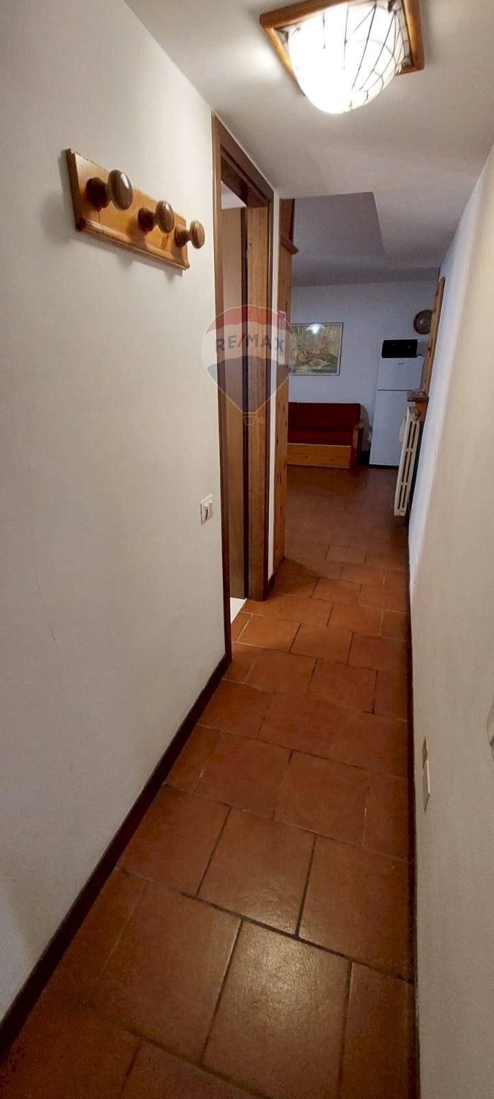 Hall / corridoio - Two-room apartment Località La Vieille, Valtournenche - photo 3