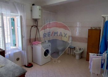 Bagno - Villa strada comunale crocetta
 
55, Castello di Annone - foto 18