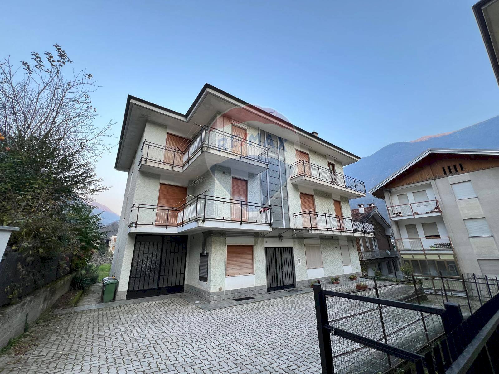 Edificio all\'aperto - Quadrilocale Via Nigra
 
snc, Sparone - foto 1