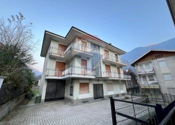 Edificio all\'aperto - Quadrilocale Via Nigra
 
snc, Sparone - foto 1