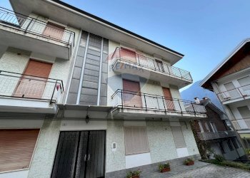 Edificio all\'aperto - Quadrilocale Via Nigra
 
snc, Sparone - foto 2