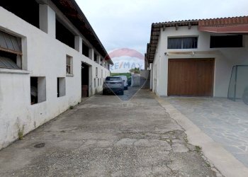 Edificio all\'aperto - Capannone Piscina - foto 8