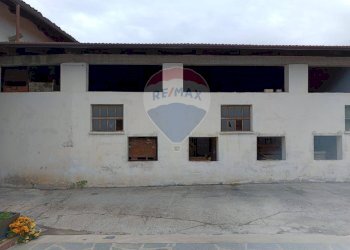 Edificio all\'aperto - Capannone Piscina - foto 9