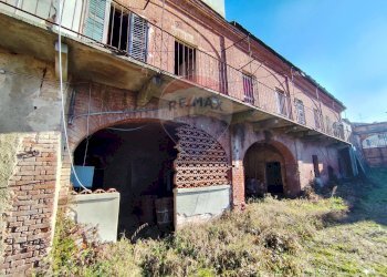 Edificio all\'aperto - Rustico Via Roma
 
54, Castagnole Monferrato - foto 4
