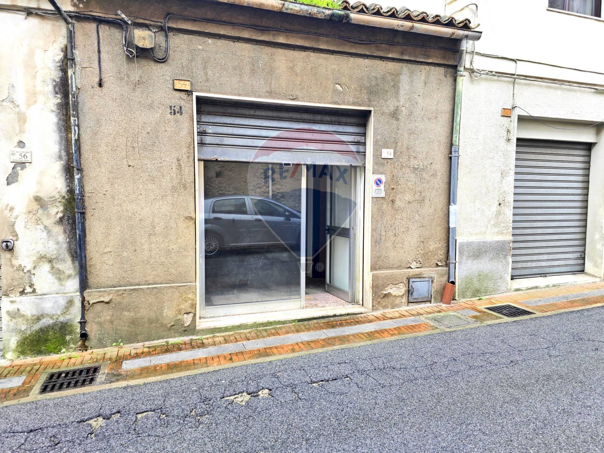 Edificio all\'aperto - Locale Commerciale via Duca Degli Abruzzi
 
54, San Marco Argentano - foto 3