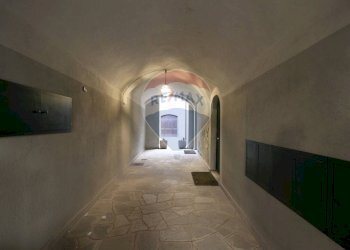 Hall / corridoio - Three-room apartment Via Arduino
 
35, Cuorgnè - photo 17