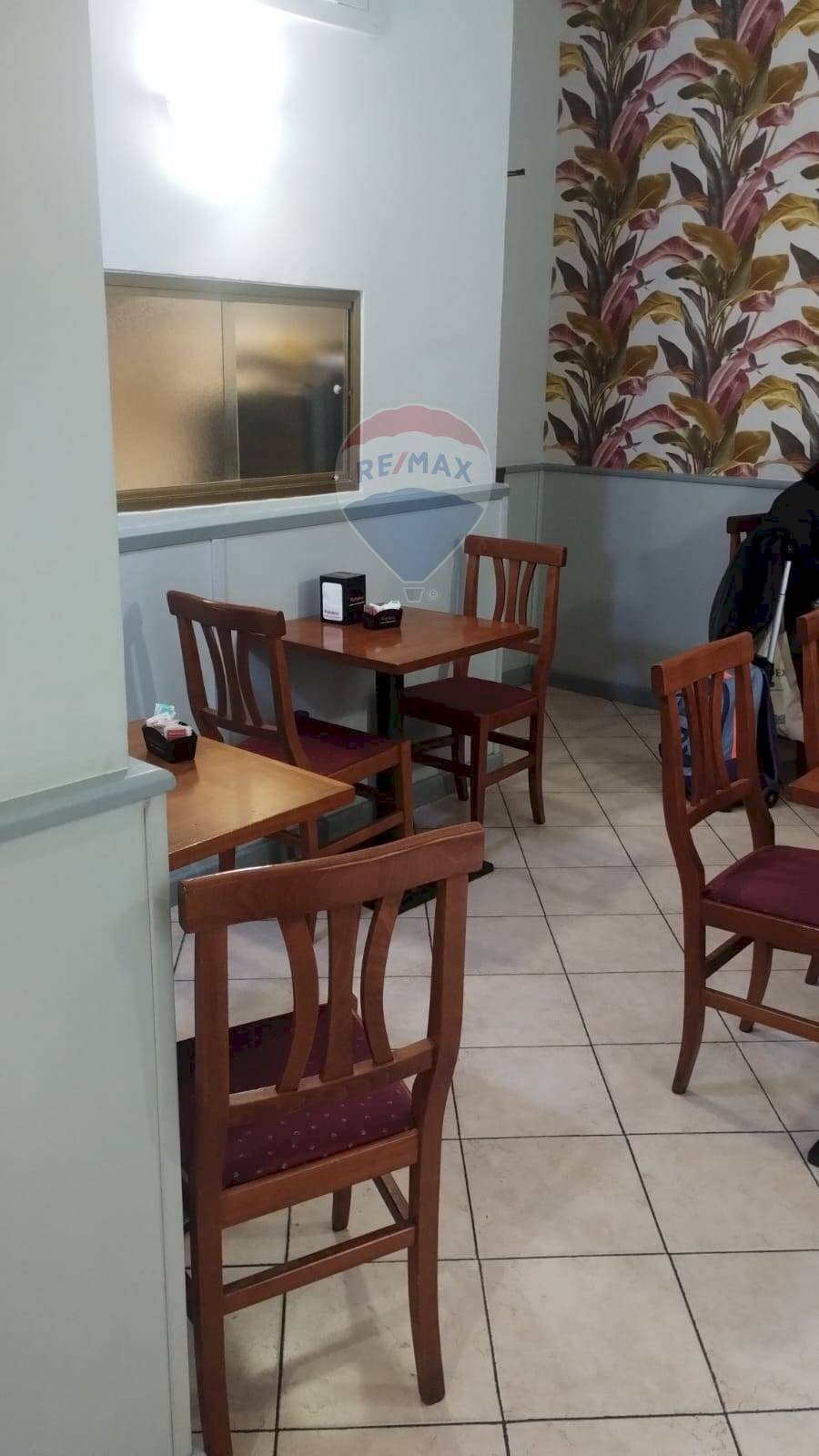 Sala da pranzo - Bar Tavola Calda - Fredda Via San Secondo
 
35, Torino - foto 2