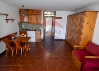 Sala da pranzo - Bilocale Località la Vieille, Valtournenche - foto 1