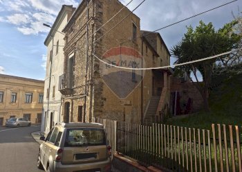 Edificio all\'aperto - Casa semi indipendente Via Vittorio Emanuele III
 
53, San Marco Argentano - foto 9