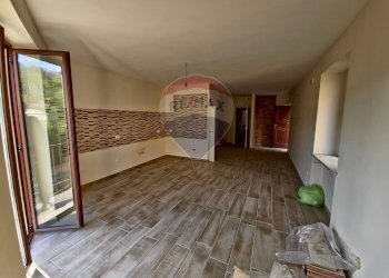 Stanza vuota - Casa semi indipendente Via Vittorio Emanuele III
 
53, San Marco Argentano - foto 15