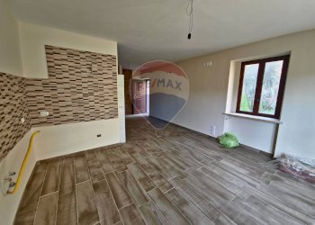 Stanza vuota - Casa semi indipendente Via Vittorio Emanuele III
 
53, San Marco Argentano - foto 3