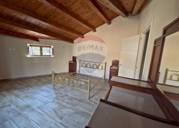 Camera / camera da letto - Casa semi indipendente Via Vittorio Emanuele III
 
53, San Marco Argentano - foto 43