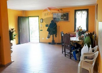 Sala da pranzo - Villa FRAZIONE FONTANELLE
 
1, Reano - photo 12