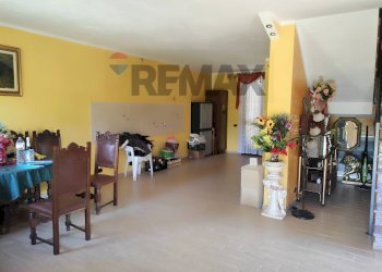 Sala da pranzo - Villa FRAZIONE FONTANELLE
 
1, Reano - photo 11