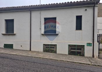 Casa all\'aperto - Trilocale Via Duca Degli Abbruzzi
 
63, San Marco Argentano - foto 5