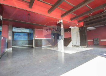 Parcheggio - Locale Commerciale Via Macallè
 
20, Seregno - foto 5