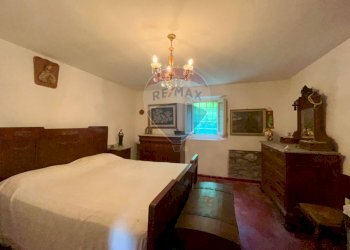 2° CAMERA MATRIMONIALE PIANO TERRENO - Independent house Localita' Valdibura, 2 51020 Sambuca Pistoiese PT, Sambuca Pistoiese - photo 22