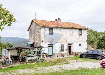 Edificio 1 - Rustico Via di San Cresci
 
42, Borgo San Lorenzo - foto 2