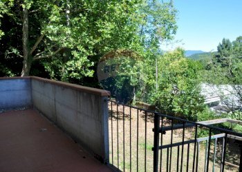 Terrazzo posteriore - Casa indipendente strada statale porrettana
 
226 - 227, Alto Reno Terme - foto 10