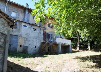 Facciata posteriore - Casa indipendente strada statale porrettana
 
226 - 227, Alto Reno Terme - foto 40