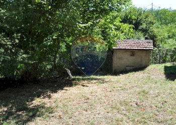 Giardino esterno posteriore - Casa indipendente strada statale porrettana
 
226 - 227, Alto Reno Terme - foto 41