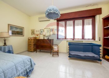 Camera / camera da letto - Quadrilocale via livorno
 
103, Aci Castello - foto 7