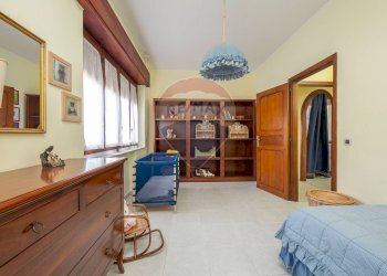 Camera / camera da letto - Quadrilocale via livorno
 
103, Aci Castello - foto 9