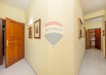 Hall / corridoio - Quadrilocale via livorno
 
103, Aci Castello - foto 10