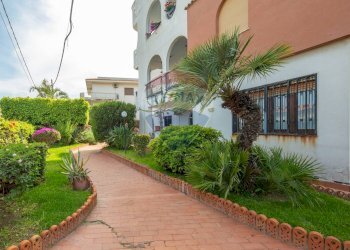 Edificio all\'aperto - Quadrilocale via livorno
 
103, Aci Castello - foto 23