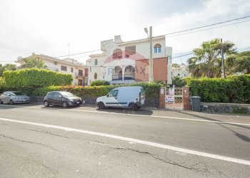 Edificio all\'aperto - Quadrilocale via livorno
 
103, Aci Castello - foto 27