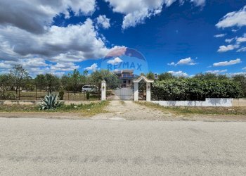 Casa all\'aperto - Villa Contrada Bastìa - F878+7J3, Lucera - foto 1