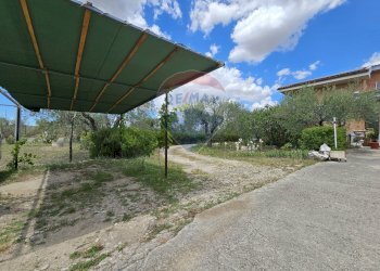Terrazza - Villa Contrada Bastìa - F878+7J3, Lucera - foto 3
