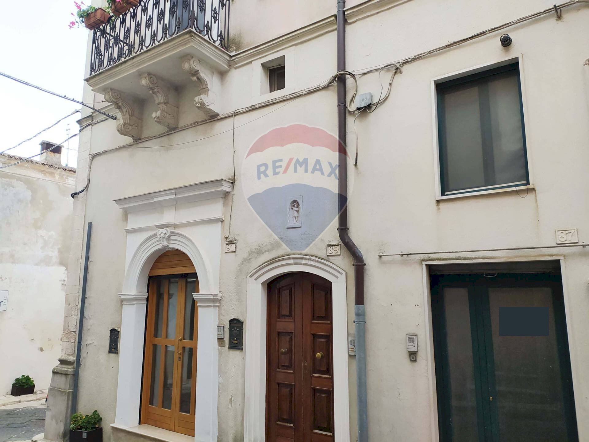 Edificio all\'aperto - Four-room apartment Via Giuseppe Verdi
 
89, Monte Sant'Angelo - photo 3