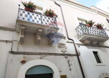 Edificio all\'aperto - Quadrilocale Via Giuseppe Verdi
 
89, Monte Sant'Angelo - foto 1