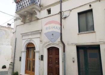 Edificio all\'aperto - Quadrilocale Via Giuseppe Verdi
 
89, Monte Sant'Angelo - foto 3