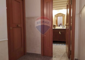 Hall / corridoio - Quadrilocale Via Giuseppe Verdi
 
89, Monte Sant'Angelo - foto 7