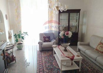 Soggiorno - Quadrilocale Via Giuseppe Verdi
 
89, Monte Sant'Angelo - foto 13