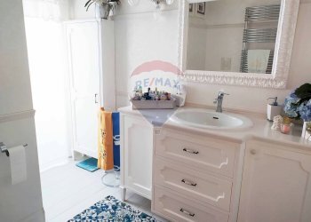 Bagno - Quadrilocale Via Giuseppe Verdi
 
89, Monte Sant'Angelo - foto 15