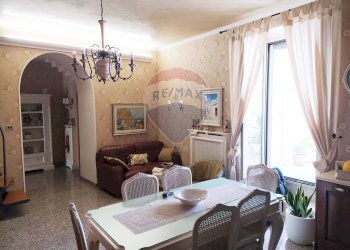 Sala da pranzo - Quadrilocale Via Giuseppe Verdi
 
89, Monte Sant'Angelo - foto 18