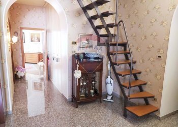 Scale - Quadrilocale Via Giuseppe Verdi
 
89, Monte Sant'Angelo - foto 25