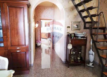 Hall / corridoio - Quadrilocale Via Giuseppe Verdi
 
89, Monte Sant'Angelo - foto 29